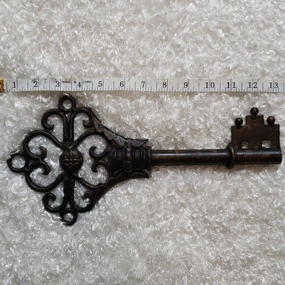 Antique Key decor bundle - Picture 2 of 8
